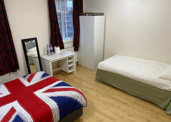 Privet Room Near Cambridge Heath Station